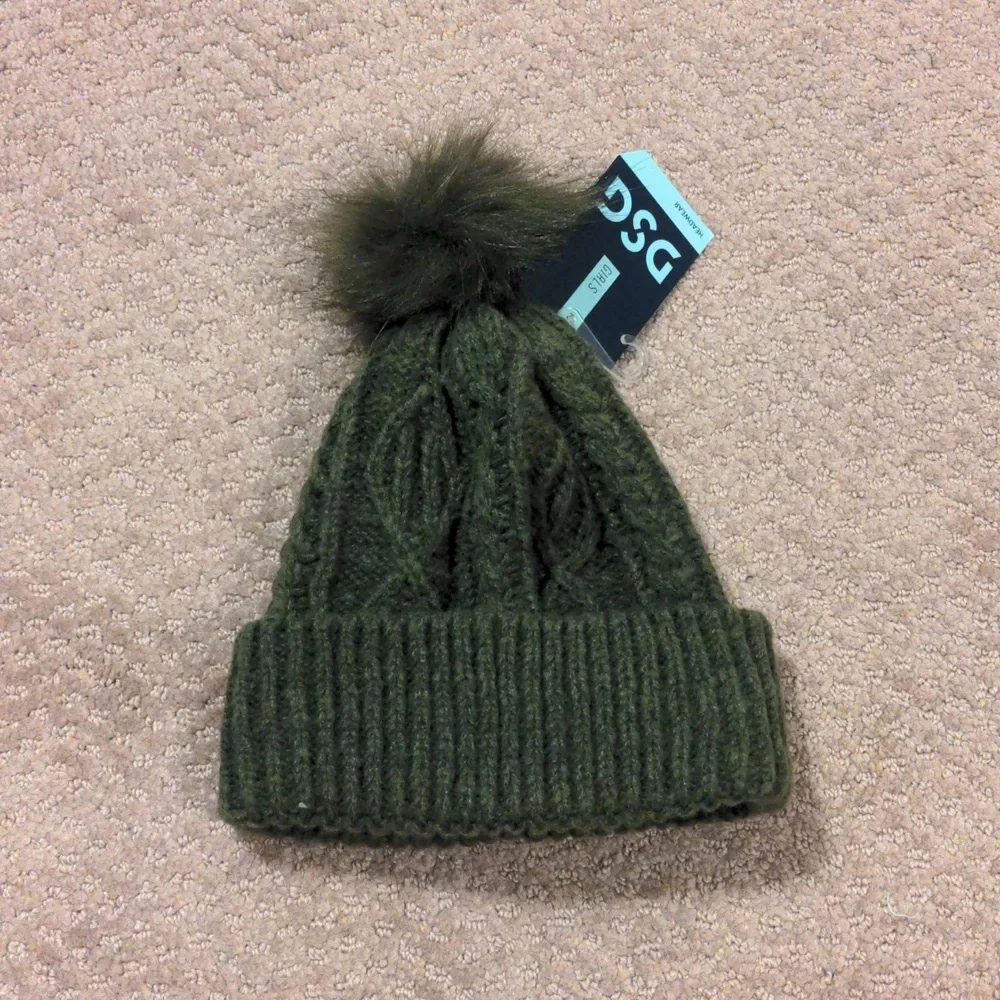 DSG Girls Cable Pom Beanie in Olive Green NWT